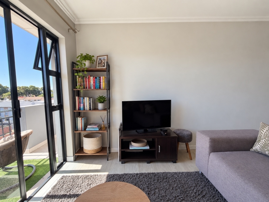2 Bedroom Property for Sale in Table View Western Cape